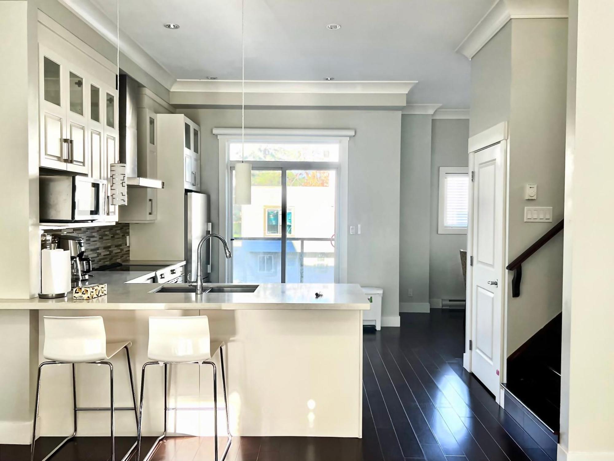 Spacious Home In リッチモンド エクステリア 写真